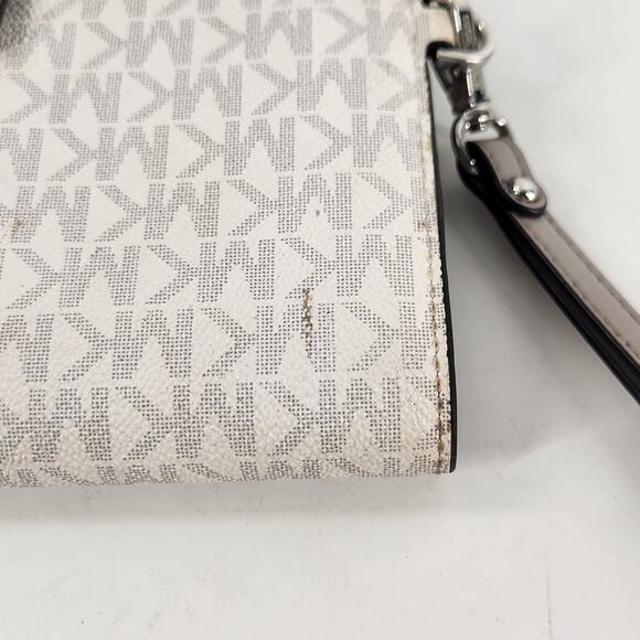 Michael Kors Logo Jet Set Double Zip Wristlet - Picture 9 of 9